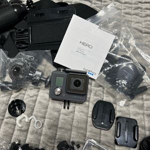 Original Hero Go Pro. Used once at home in the backyard. $52